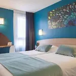 فندق Kyriad Niort-espace Mendesfrance نيورْ