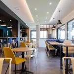 Kyriad Niort-espace Mendesfrance Hotel 3*