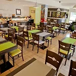 Hotel Kyriad Niort-espace Mendesfrance Niort