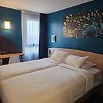 Kyriad Niort-espace Mendesfrance Hotel 3*