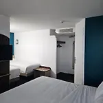 Hotel Kyriad Niort-espace Mendesfrance 3*