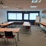 Kyriad Niort-espace Mendesfrance Hotel 3*