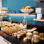 Kyriad Niort-espace Mendesfrance Hotel 3*