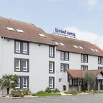 Hotel Kyriad Niort-espace Mendesfrance 3*