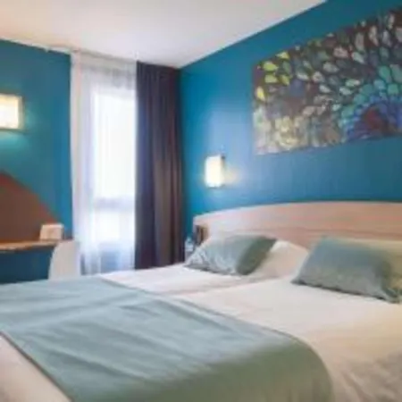 ホテル Kyriad Niort-espace Mendesfrance ニオール