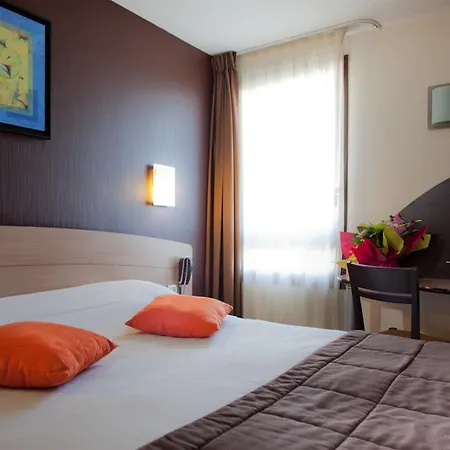 Hotel Kyriad Niort-espace Mendesfrance Niort