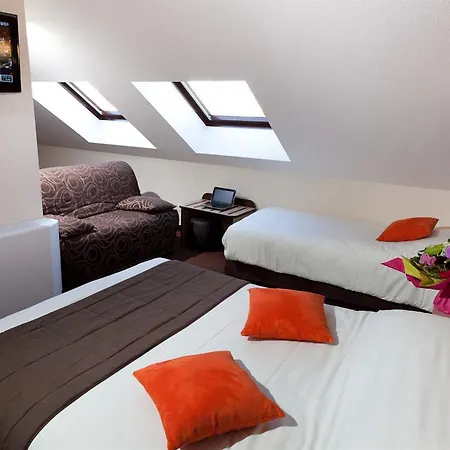Kyriad Niort-espace Mendesfrance 3*