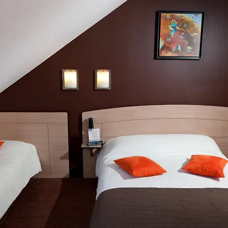 Kyriad Niort-espace Mendesfrance 3*