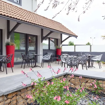 Szálloda Kyriad Niort-espace Mendesfrance 3*