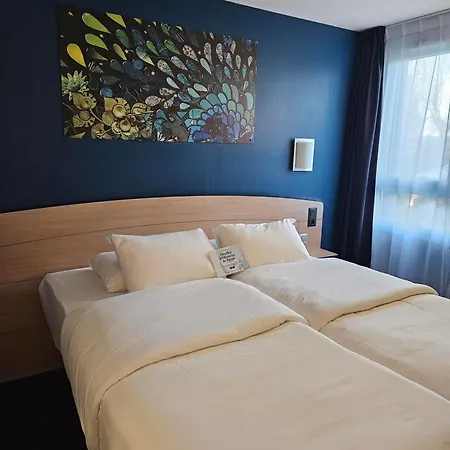 Kyriad Niort-espace Mendesfrance 3* Niort