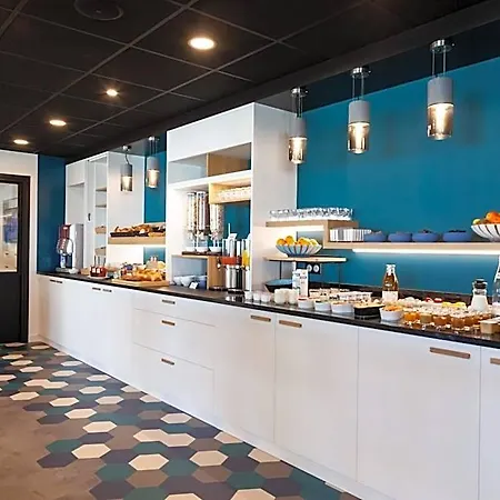 Kyriad Niort-espace Mendesfrance Hotel Niort