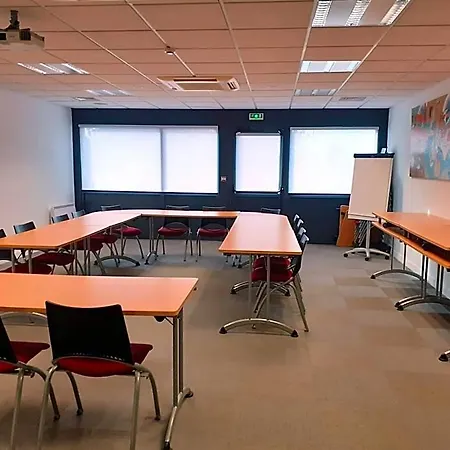 Kyriad Niort-espace Mendesfrance