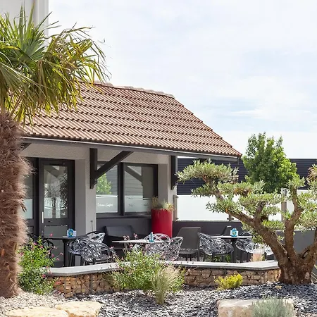 Kyriad Niort-espace Mendesfrance 3*