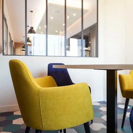 Kyriad Niort-espace Mendesfrance Hotell Niort