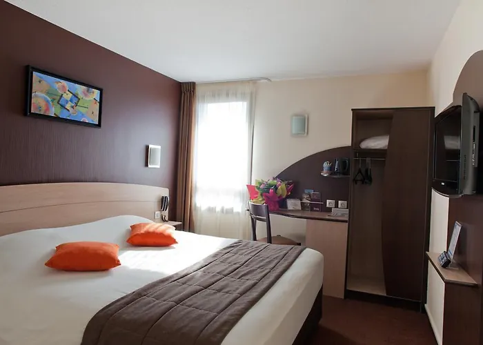 Kyriad Niort-espace Mendesfrance 酒店 尼奥尔