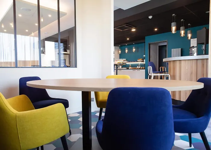 Kyriad Niort-espace Mendesfrance Niort