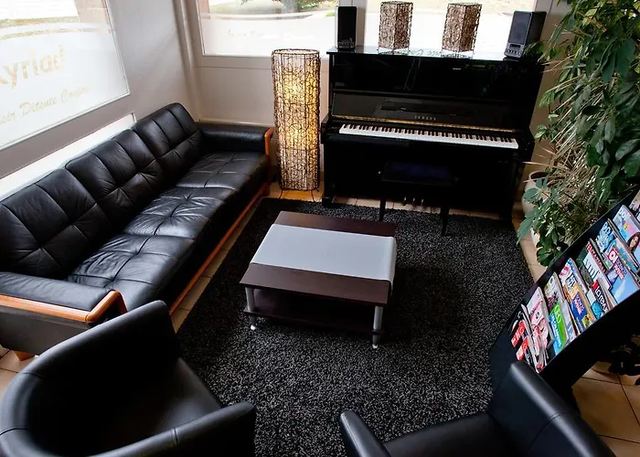 Kyriad Niort-espace Mendesfrance Niort