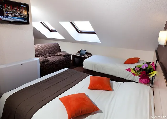 Kyriad Niort-espace Mendesfrance 3*