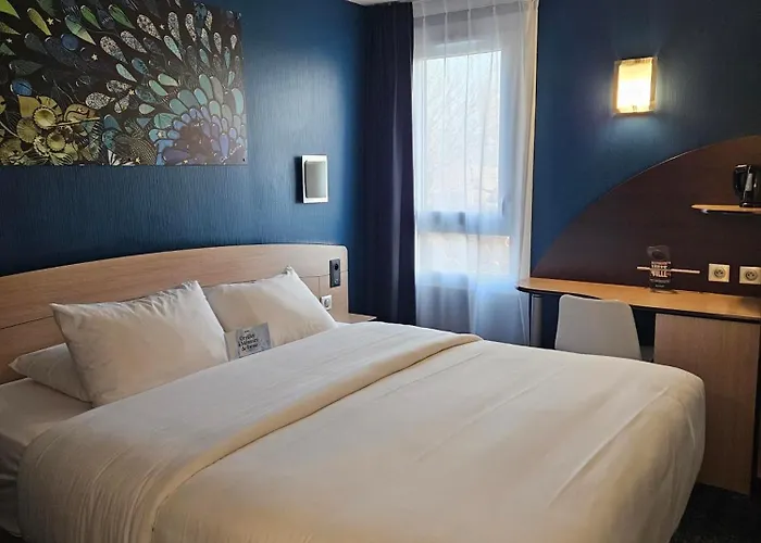 Kyriad Niort-espace Mendesfrance Niort