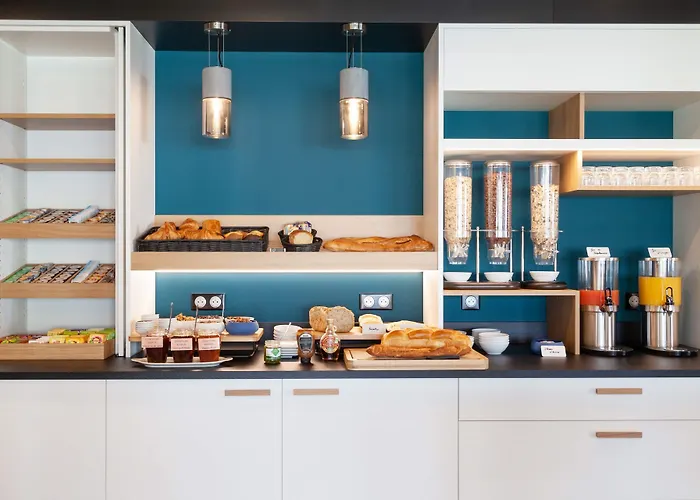 Kyriad Niort-espace Mendesfrance Hotel