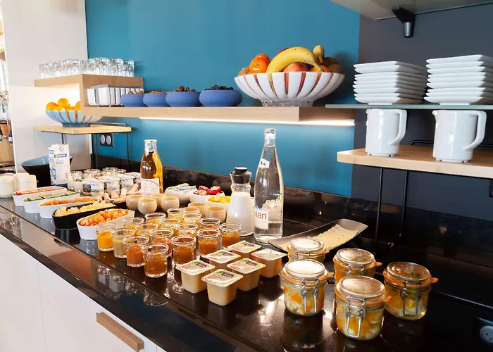 Kyriad Niort-espace Mendesfrance Hotel 3*