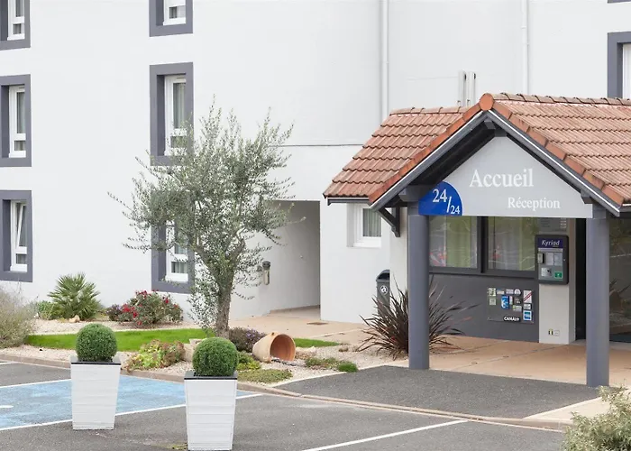 Kyriad Niort-espace Mendesfrance Hotel